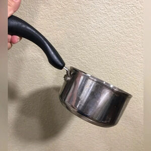 VTG FARBERWARE 1QT SAUCE PAN BLACK HANDLE AND METAL RING